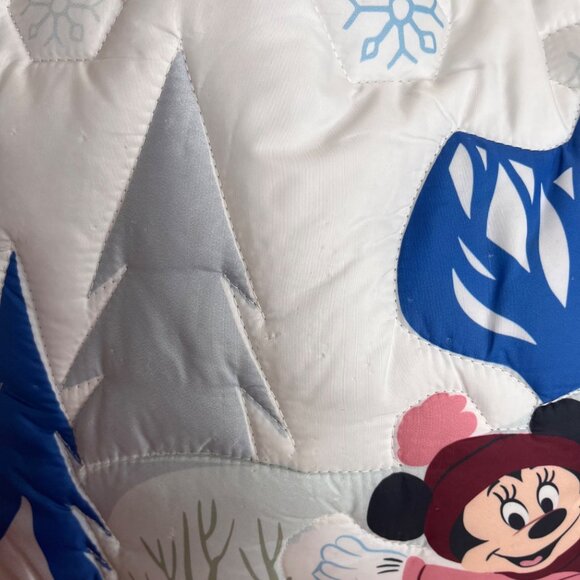 Disney Winter Tote Bag Featuring Minnie Mouse & Chip n Dale Quilted  white blue - Picture 4 of 10